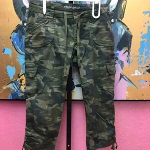 Faded Glory Cropped Camo Pant
